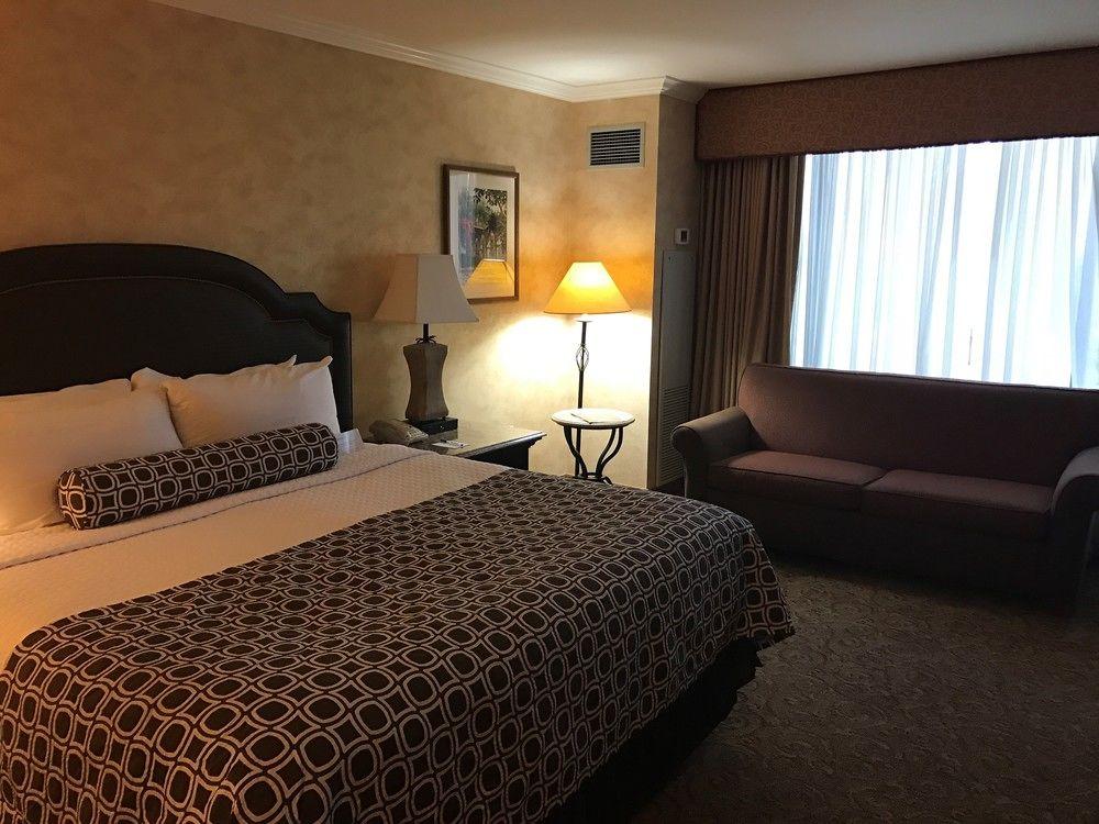 Delta Hotels By Marriott Anaheim Гарден Гров Экстерьер фото