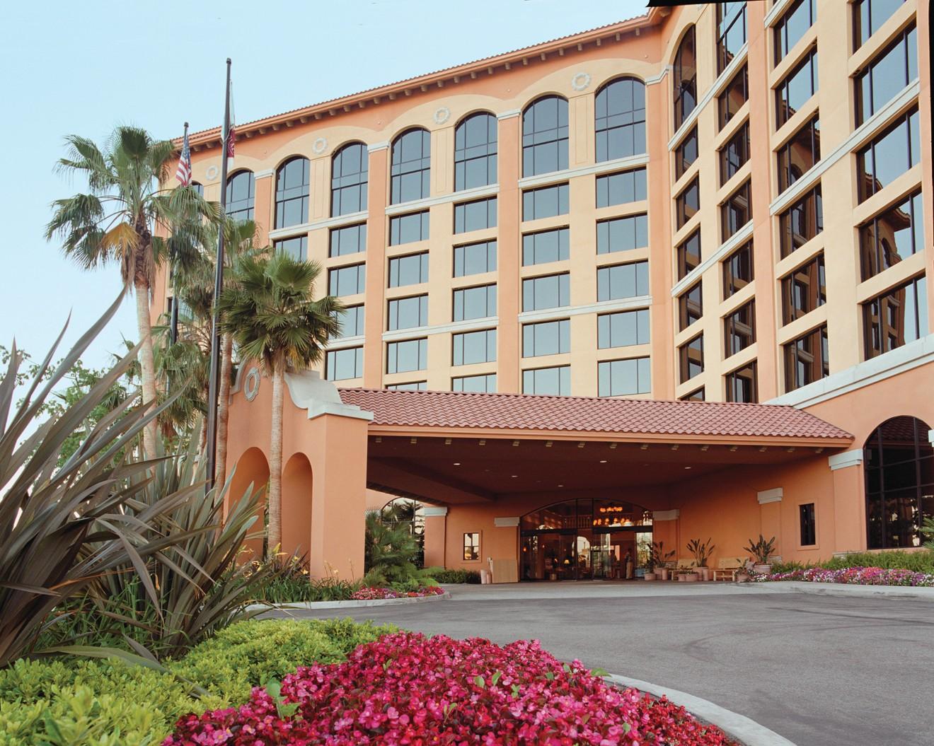 Delta Hotels By Marriott Anaheim Гарден Гров Экстерьер фото