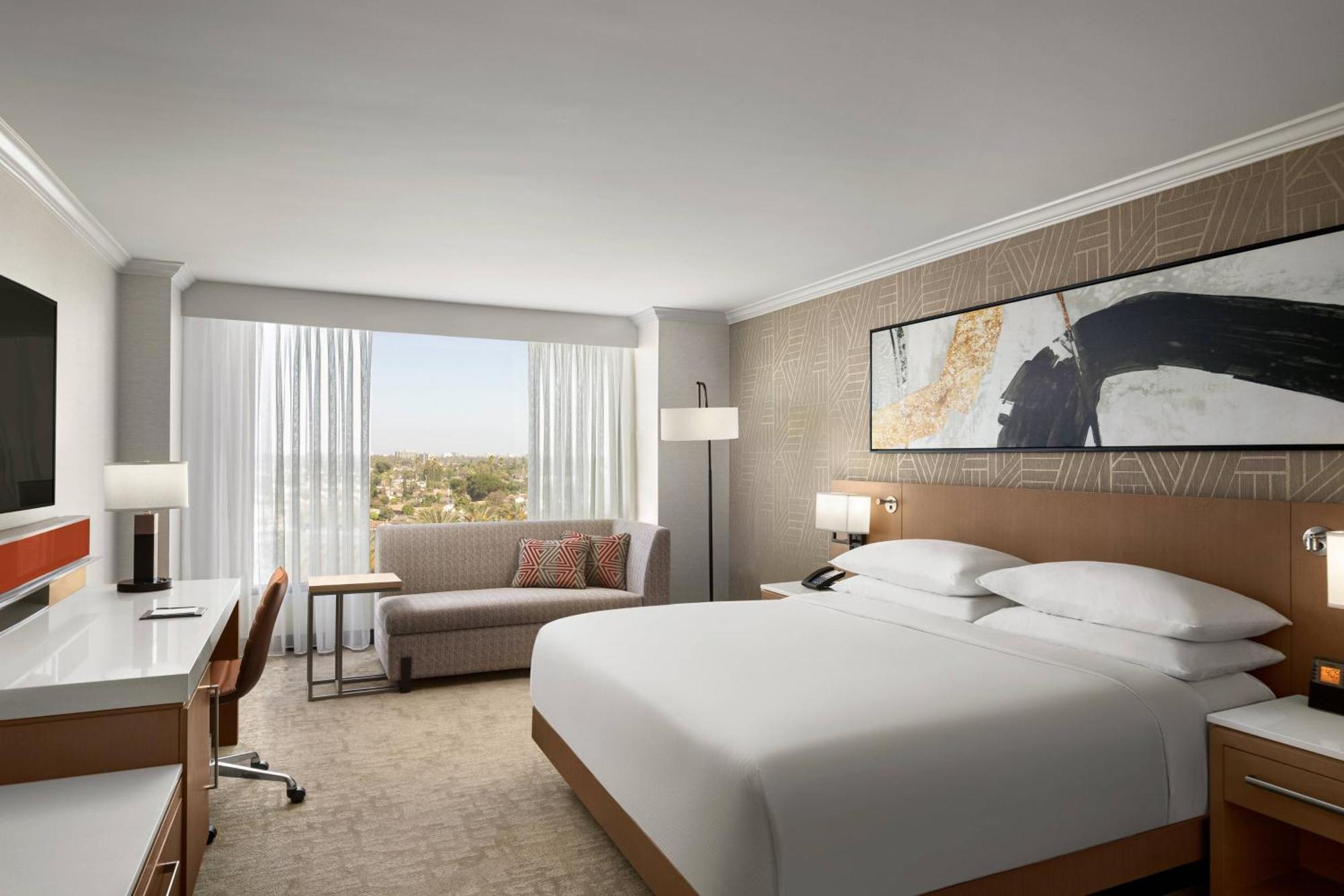 Delta Hotels By Marriott Anaheim Гарден Гров Экстерьер фото