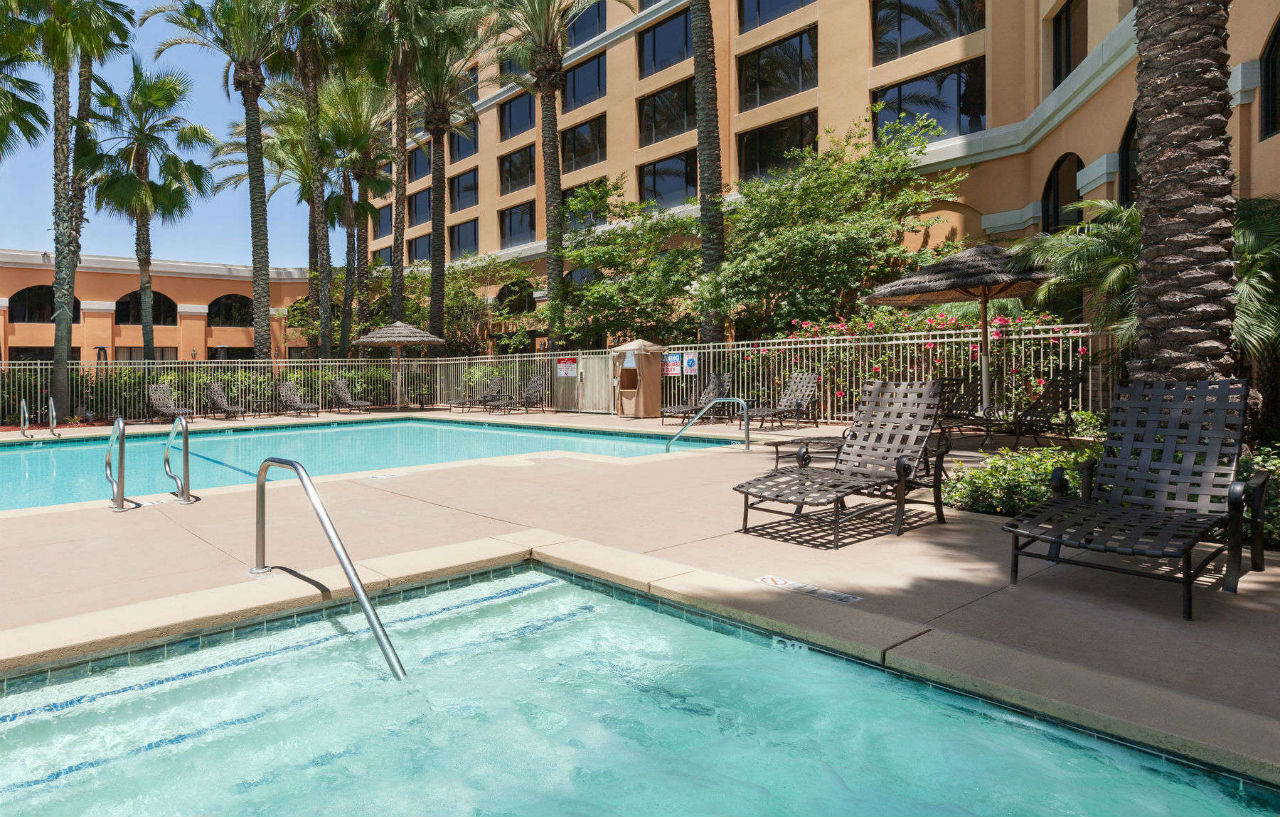 Delta Hotels By Marriott Anaheim Гарден Гров Экстерьер фото